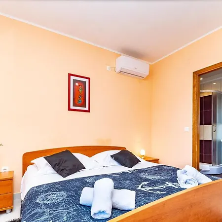 Villa Castello Residence Zrnovo Zewnętrze zdjęcie