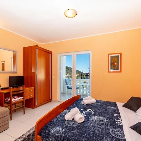 Villa Castello Residence Zrnovo Zewnętrze zdjęcie